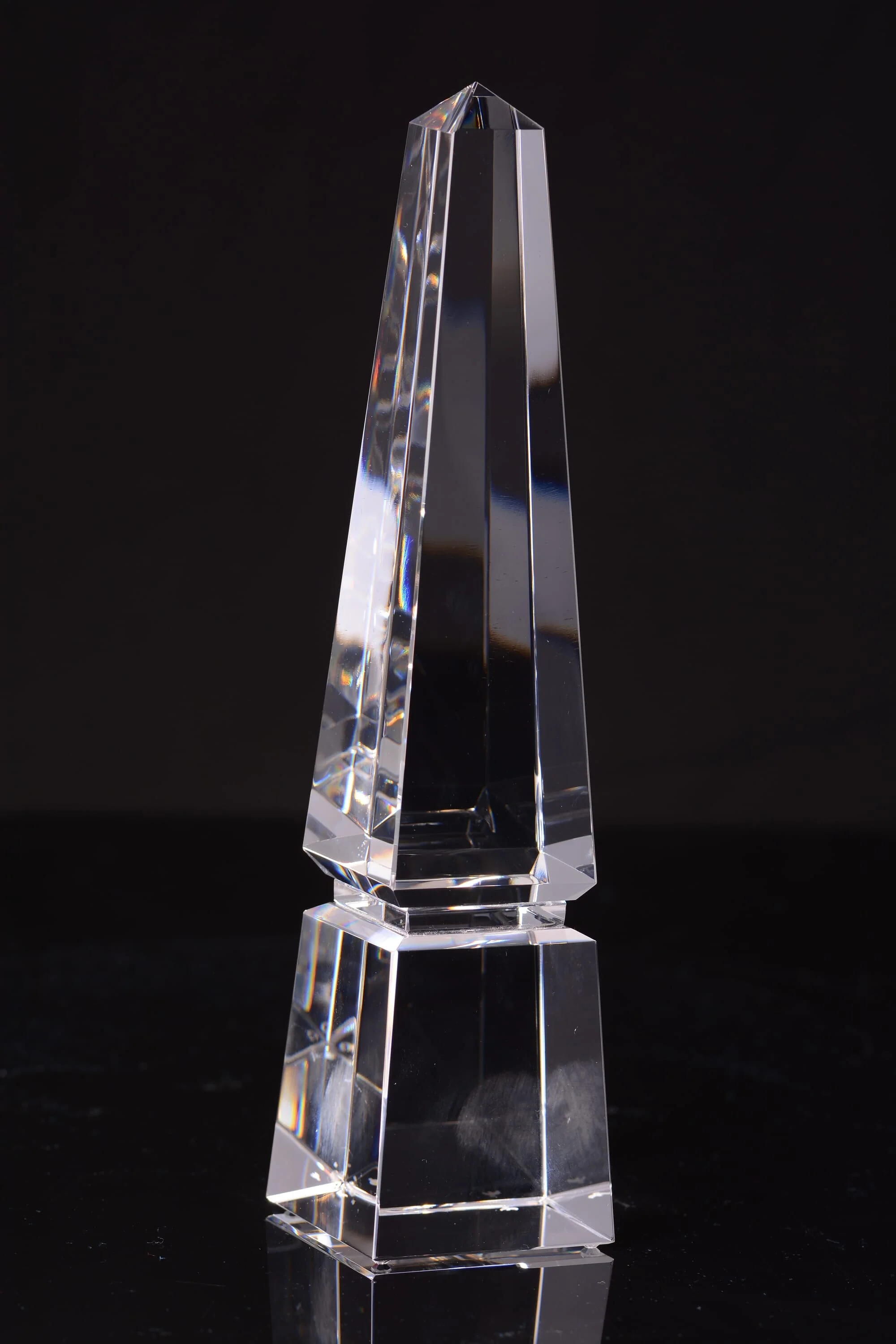 Asfour Crystal Obelisk 3d